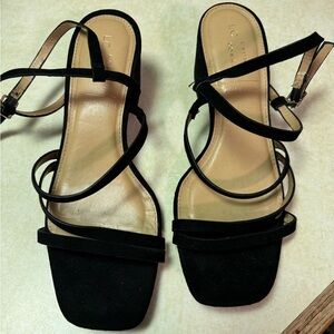 Lauren Conrad Emiliah Women’s Dress Sandals. Size 9 medium.